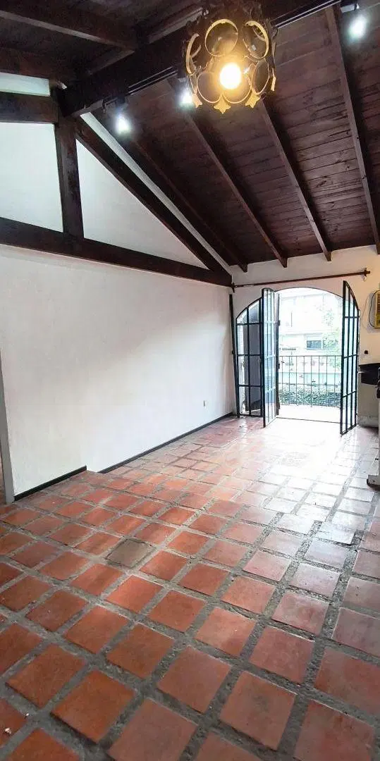 Muy Buen Departamento 2 ambientes Estilo Colonial San Isidro 3