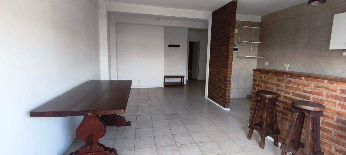 Foto de AMPLIO Y LUMINOSO DEPARTAMENTO DE 2 AMBIENTES, imagen 1