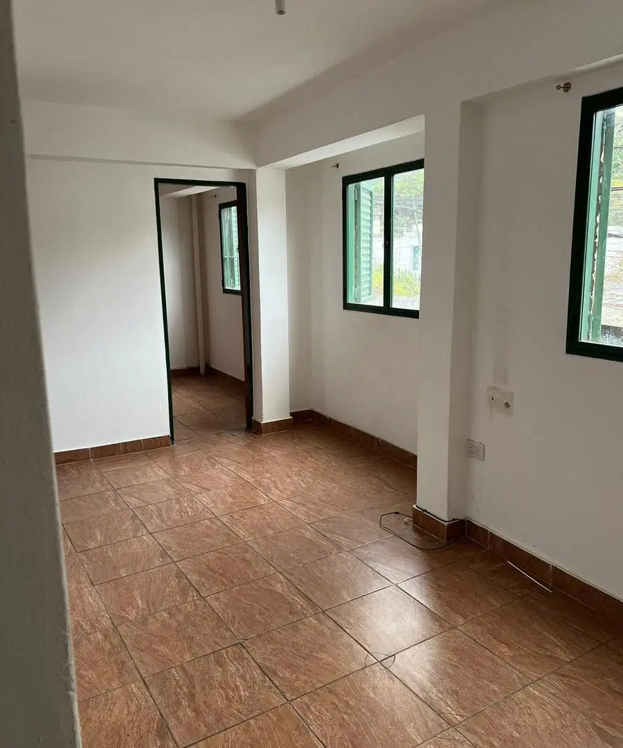 Departamento en Alberdi 1