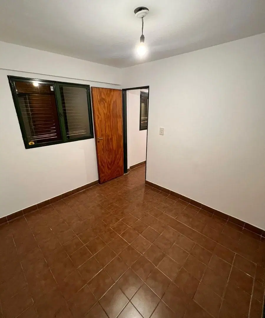Departamento en Alberdi 4