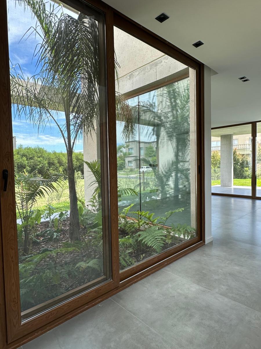 Foto de Excelente Casa en Venta en lote interno en Castaños Nordelta!, imagen 3