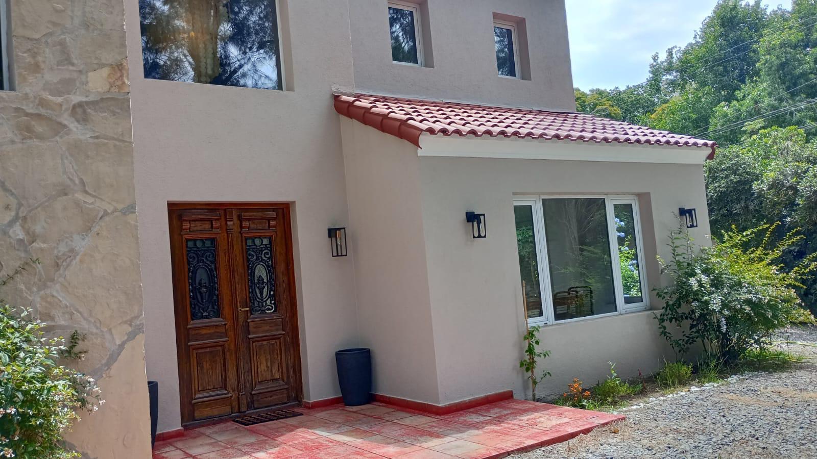 Hermosa casa en alquiler en Benavidez amueblada