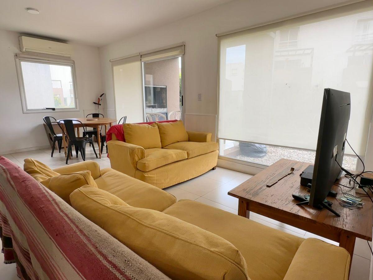 Foto de Casa con Jardín! 4 ambientes !!! en Venta en Lago del Sendero Nordelta!, imagen 5