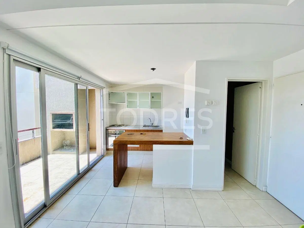 Muy Lindo Duplex en venta con Vista Al Lago Central de Nordelta! 3 ambientes !! 1