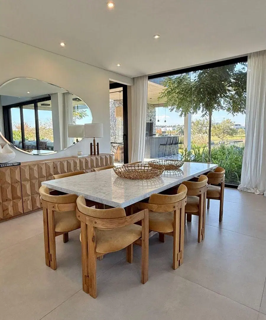 EXCELENTES CASA EN VENTA EN EL GOLF DE NORDELTA CON FONDO AL GOLF! CALIDAD Y VISTAS UNICAS. 2