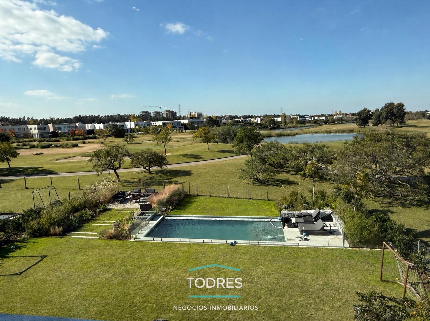 Foto de EXCELENTES CASA EN VENTA EN EL GOLF DE NORDELTA CON FONDO AL GOLF!, imagen 4