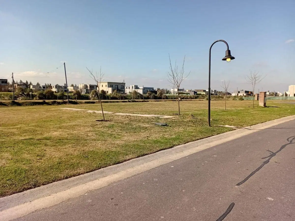 Lote en el Naudir escobar 3