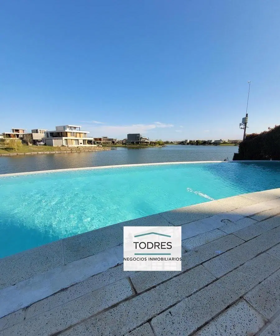 Departamento en Venta en Islas del Golf! La Mansa Nordelta con Vista Al Lago! 4