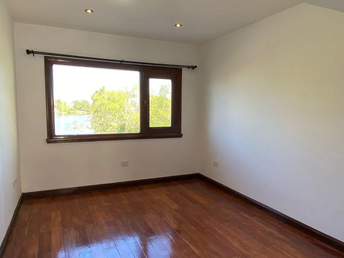 MUY LINDA CASA EN VENTA EN EL BARRIO LAS GLORIETAS NORDELTA! 3