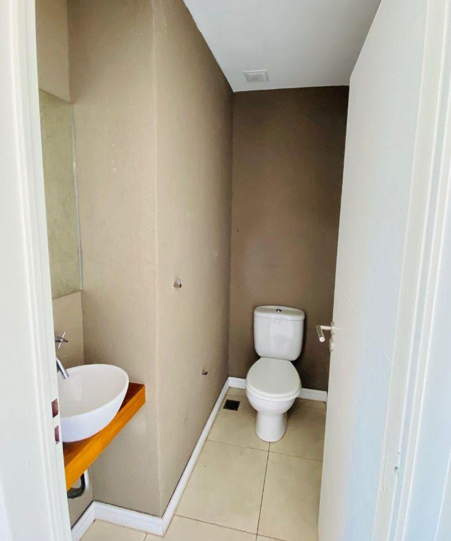 Foto de Muy lindo do departamento en venta con vista al lago central de, imagen 5