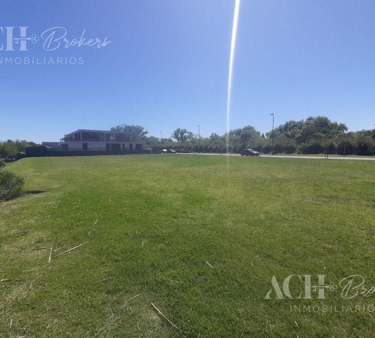 Foto de DOS EXCELENTES LOTES CONTIGUOS CON RAPIDA SALIDA AL RIO EN MARINAS H, imagen 1