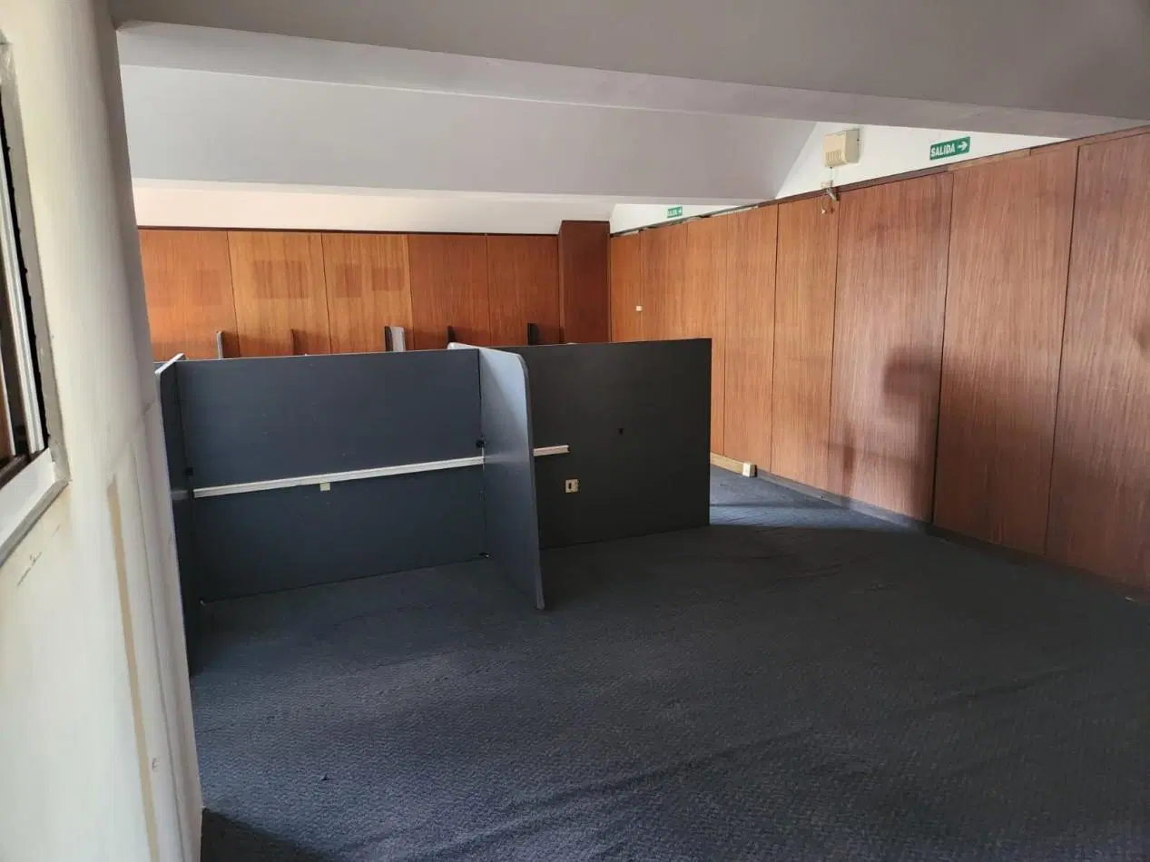 OFICINA DE CINCO AMBIENTES MONSERRAT 5
