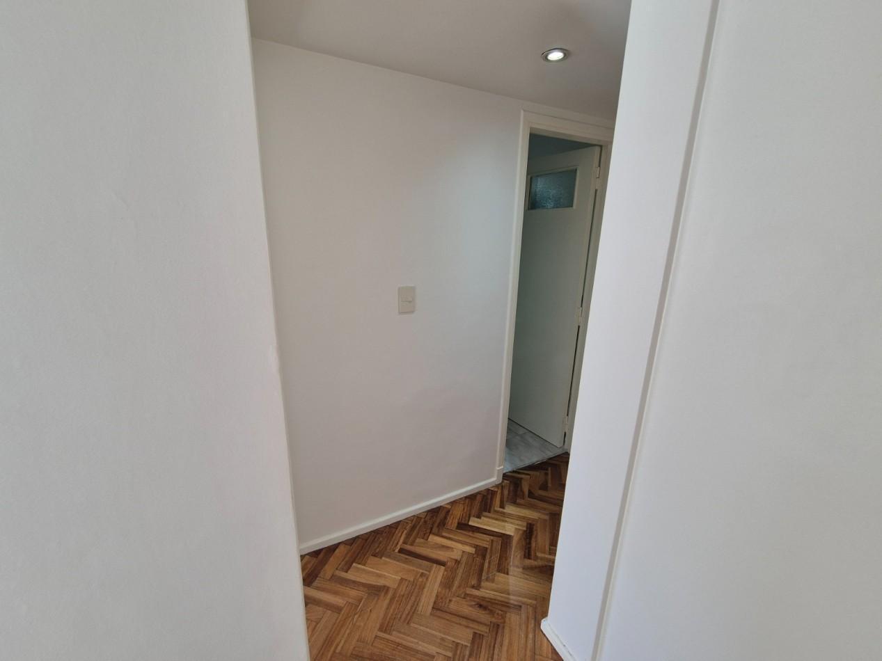 Foto de Departamento refaccionado de 3 ambientes en venta en Velez Sarfield, imagen 2
