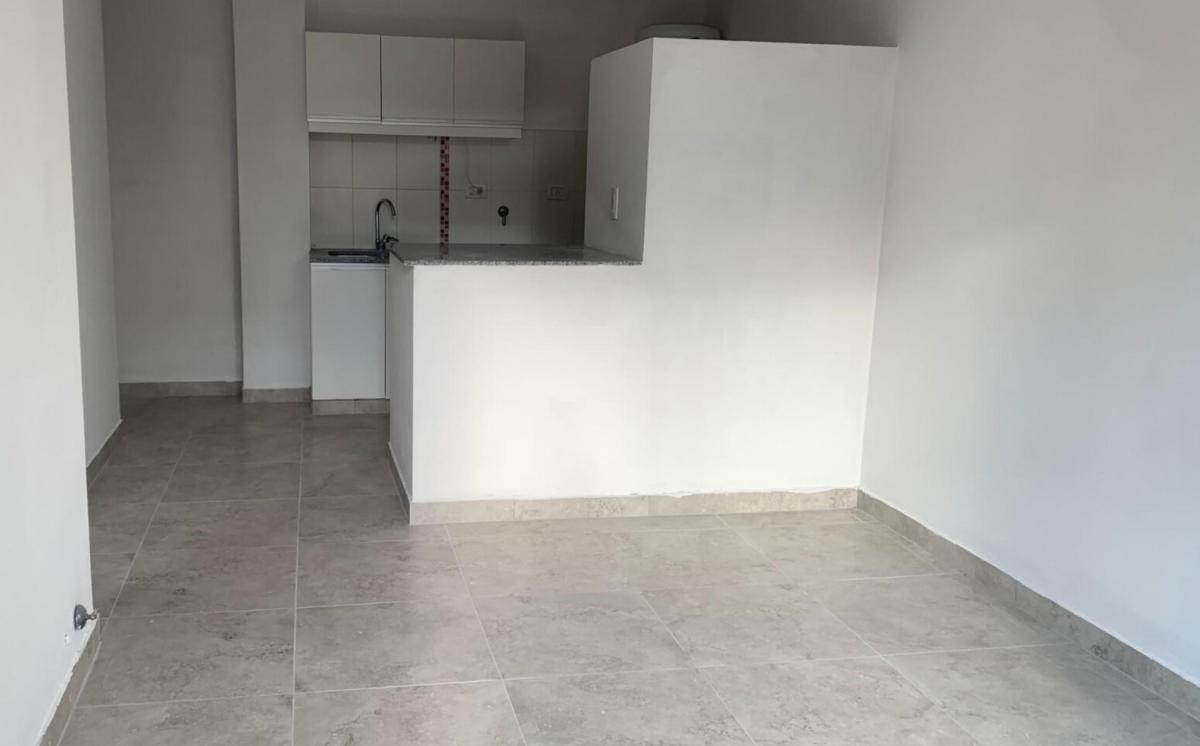 Venta de Departamento de un Dormitorio en Rodriguez Al 1100 Pichincha 4