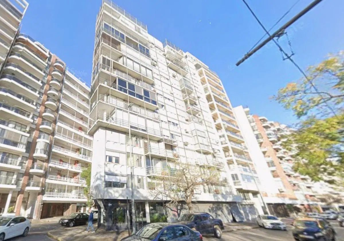 VENTA DEPARTAMENTO DE TRES DORMITORIOS SOBRE AV. WHEELWRIGHT AL 1600 CON VISTA AL RIO. 5