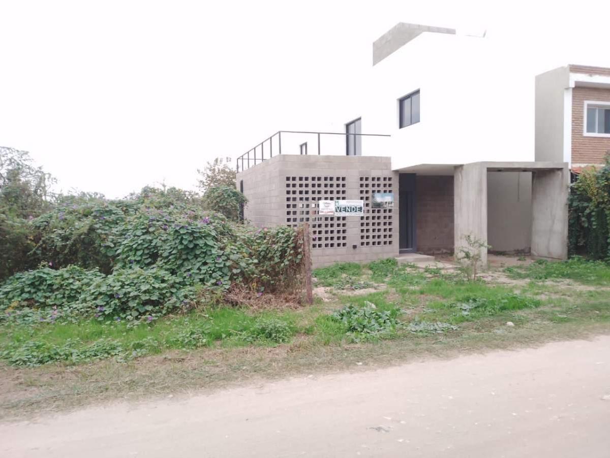 Tu Casa en Las Sierras Es en Este Lote! 5