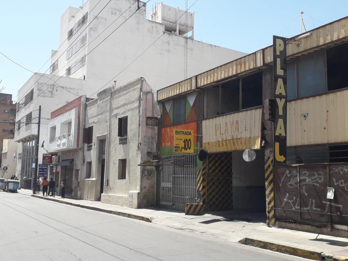 ¡Dos Terrenos en "L"   en  una ubicacion Estratégica en pleno centro!