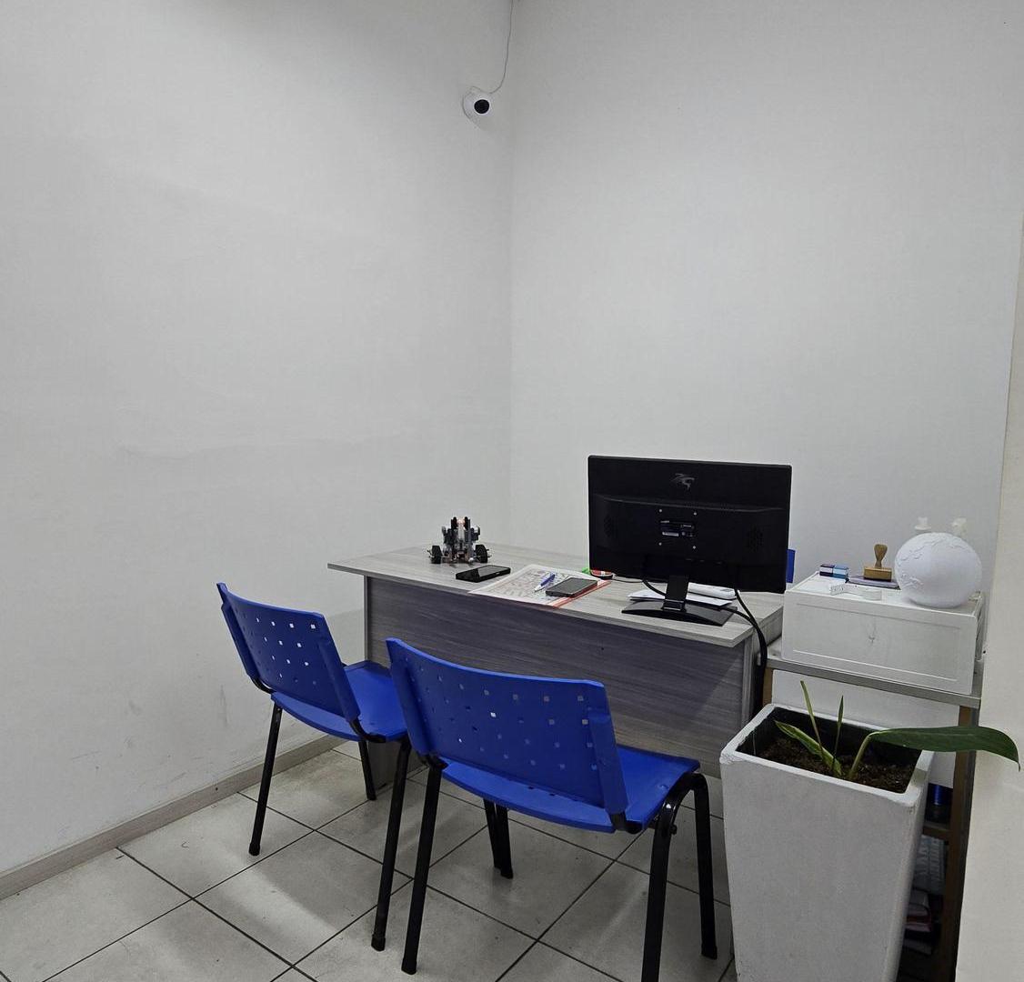 Foto de Oficina Amplia con Recepción Ideal Uso Educativo o Profesional, imagen 5