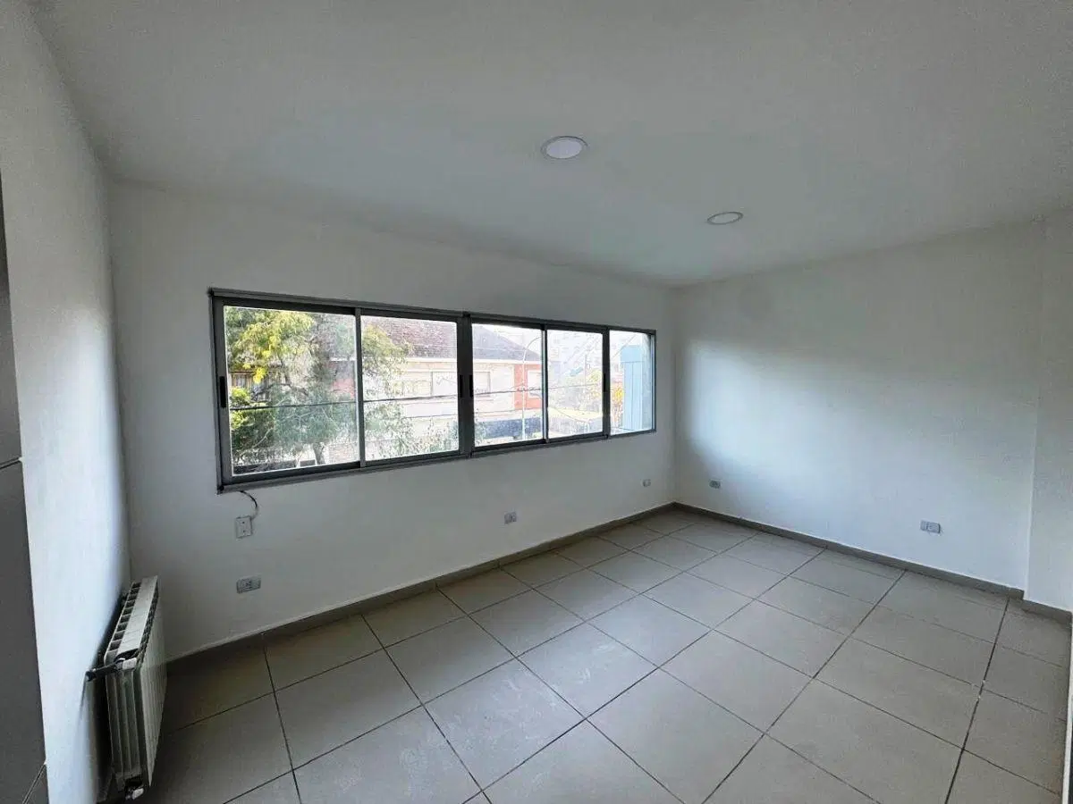 ALQUILO OFICINAS ZONA MATERNO INFANTIL 4