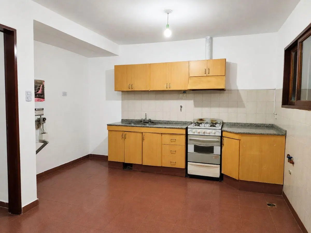 Excelente Oportunidad!! Dúplex 3 dorm. con gran patio y cochera a mts Duarte Quirós 4000 2