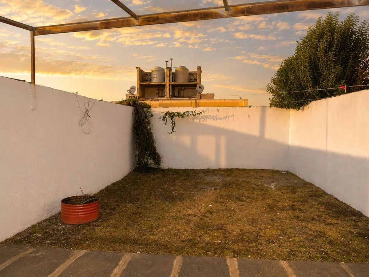 Excelente Oportunidad!! Dúplex 3 dorm. con gran patio y cochera a mts Duarte Quirós 4000 3