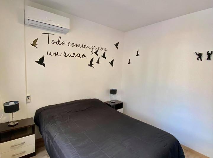 HERMOSO DEPARTAMENTO CÉNTRICO EXCELENTE!! PARA 2/4 PERSONAS CON Asadores, pileta y cochera 5