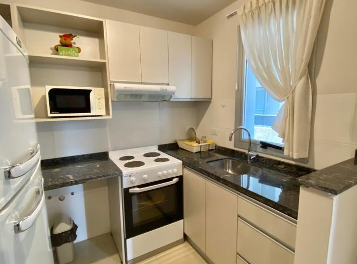 DEPARTAMENTO CÉNTRICO PARA 2/4 PERSONAS CON PILETA Y COCHERA 2