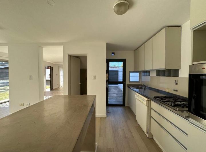 Casa en Venta en Villa Belgrano  2 dormitorios 5