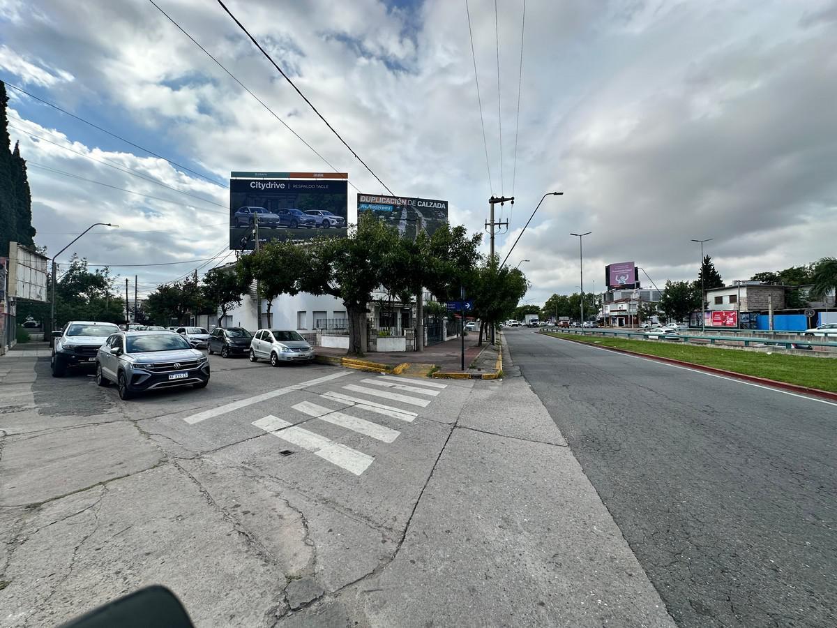 Casa en alquiler con destino comercial  Ubicación estratégica en Zona Norte