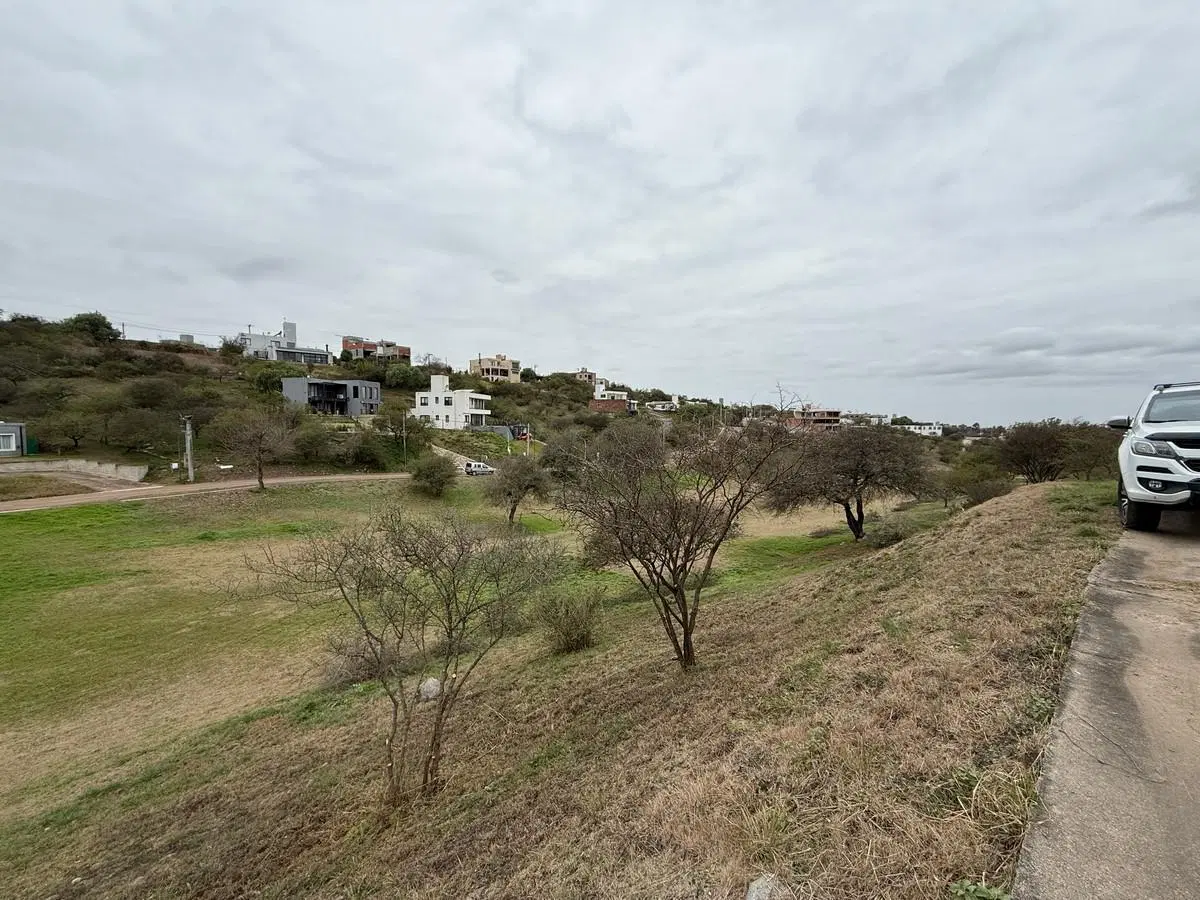 Lote en VENTA en Cumbre del Golf. Villa Allende 3