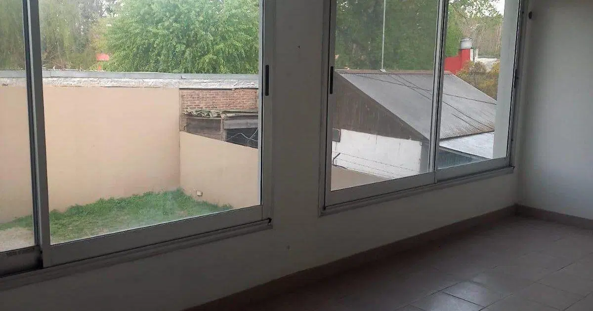 VENTA ESPECTACULAR LOCAL 170 MTS - PILAR CENTRO 3