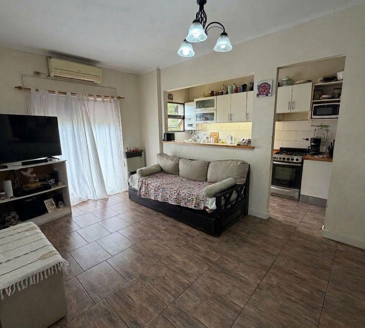 Foto de VENTA DEPARTAMENTO 4 AMBIENTES - SAAVEDRA, imagen 2