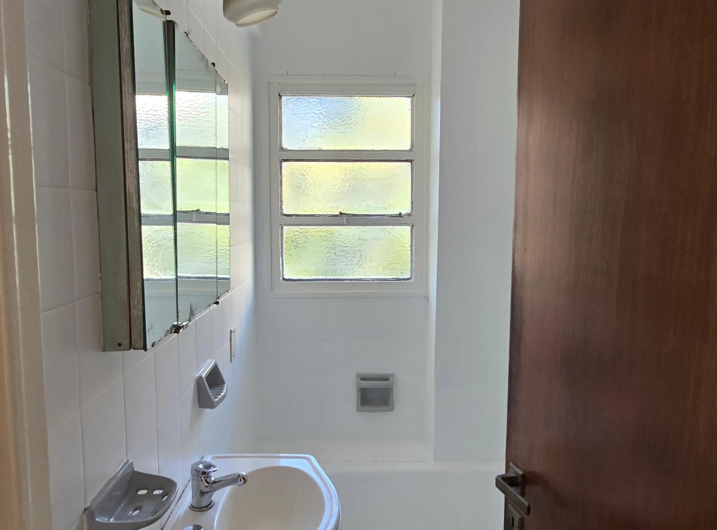 Foto de Piso completo torre en esquina con patio de 100 m2., imagen 1