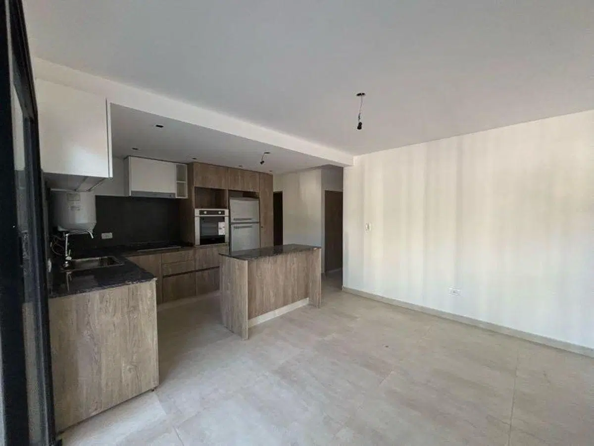TITTARELLI VENDE EXCELENTE DEPARTAMENTO, NUEVO, FRONTAL, EN LA 4TA OESTE 1