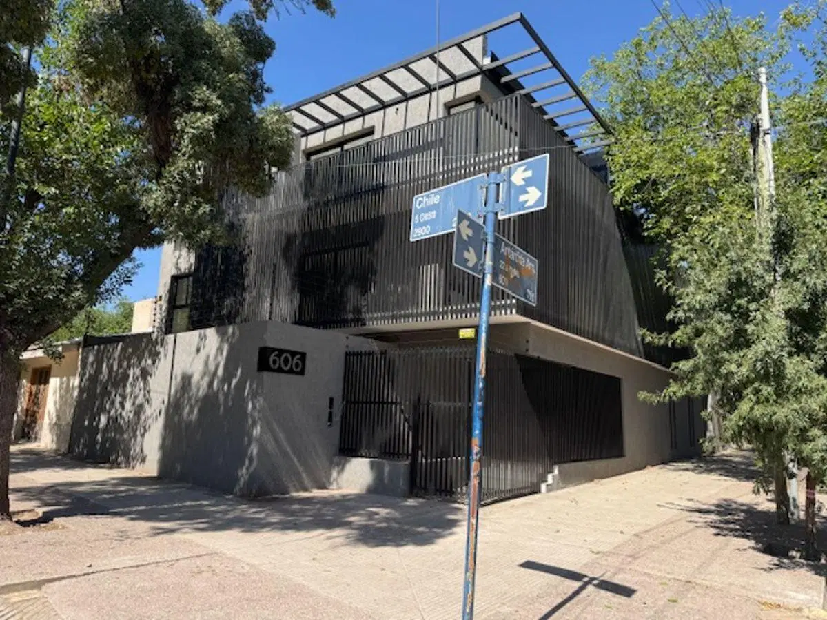 TITTARELLI VENDE EXCELENTE DEPARTAMENTO, NUEVO, FRONTAL, EN LA 4TA OESTE 3