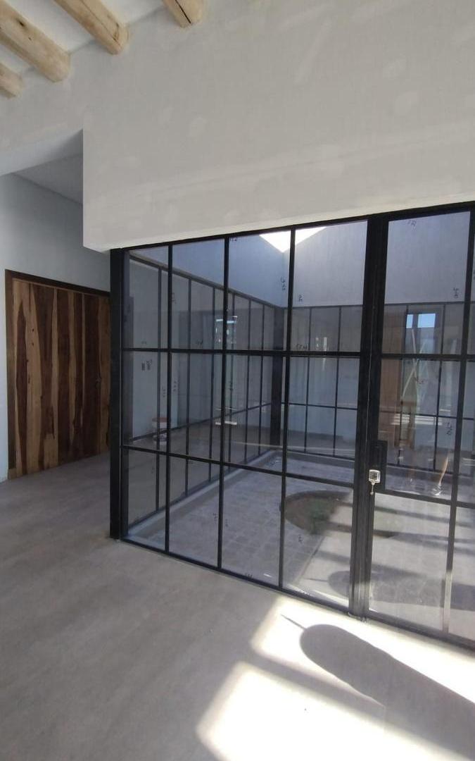 Foto de TITTARELLI VENDE EXCELENTE CASA A ESTENAR EN BARRIO "RINCON DE VIAMONTE", imagen 3