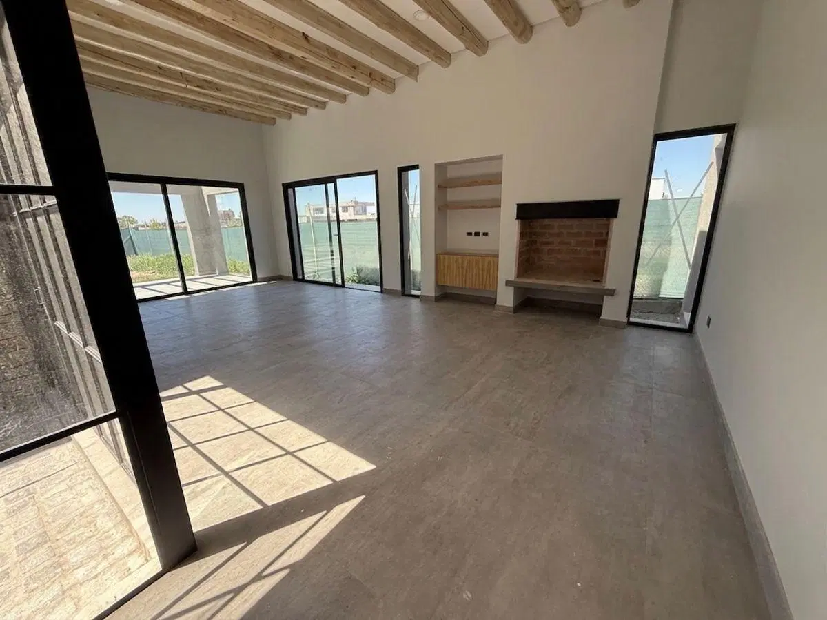 TITTARELLI VENDE EXCELENTE CASA A ESTENAR EN BARRIO "RINCON DE VIAMONTE" 5