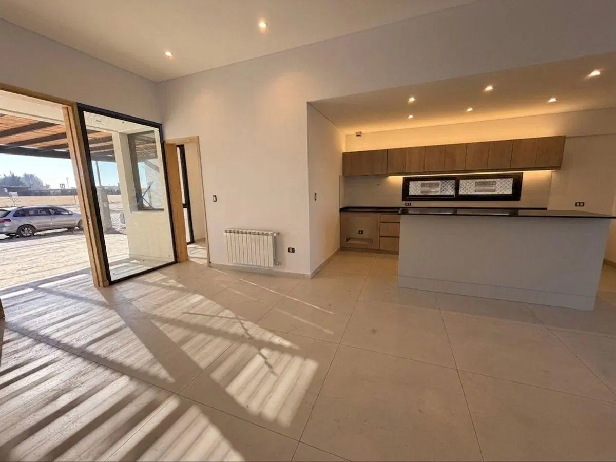 Venta Excelente Casa a estrenar en Barrio "Lar de Terrada" 2