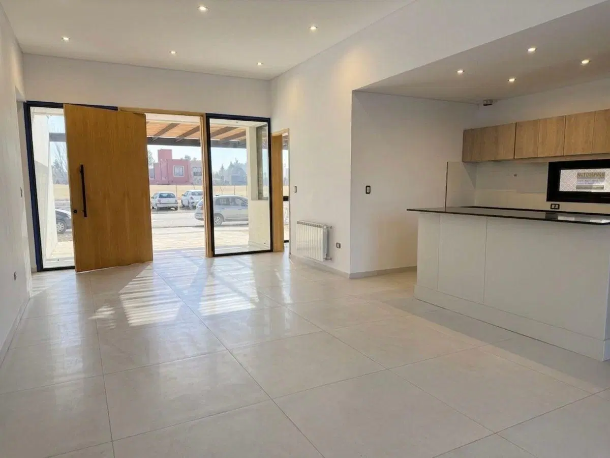 Venta Excelente Casa a estrenar en Barrio "Lar de Terrada" 4