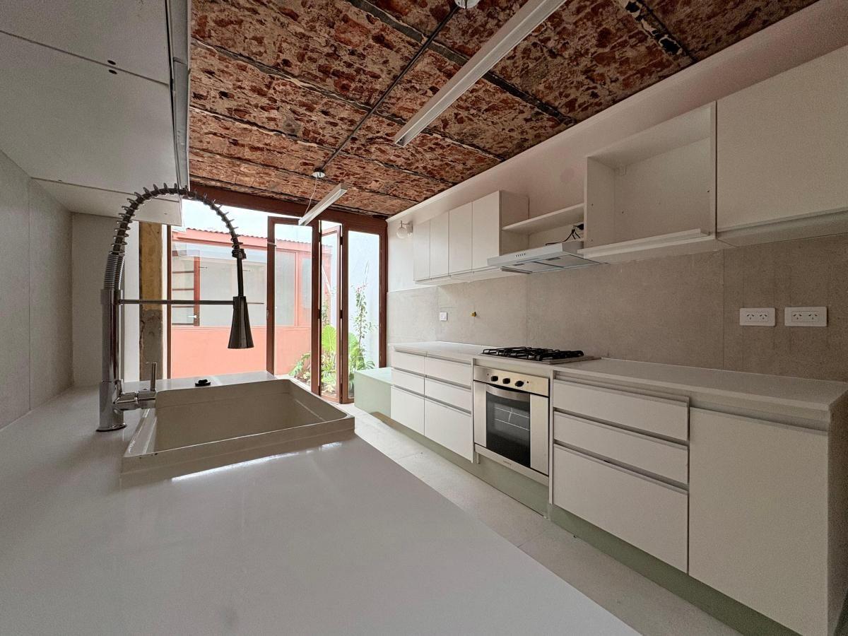 Foto de PH Remodelado 4 Ambientes todo a Nuevo en Venta en Villa Devoto, imagen 2