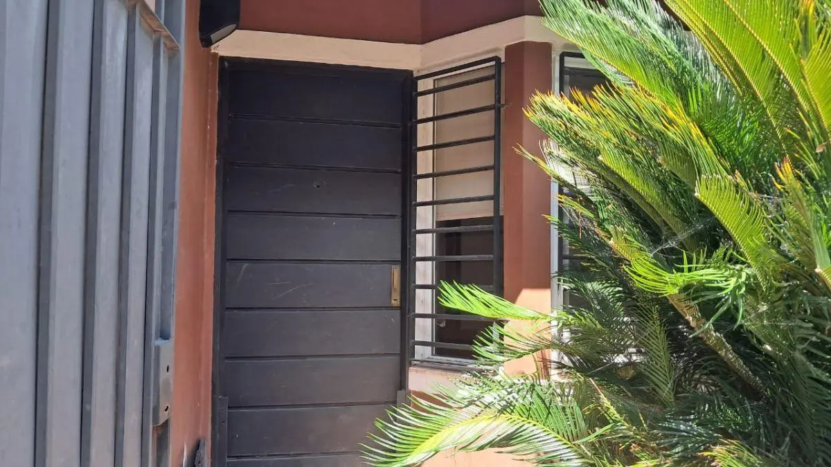 CASA TIPO PH 2 DORMITOEIOS AL FRENTE CON PATIO, GARAGE Y TERRAZA 3