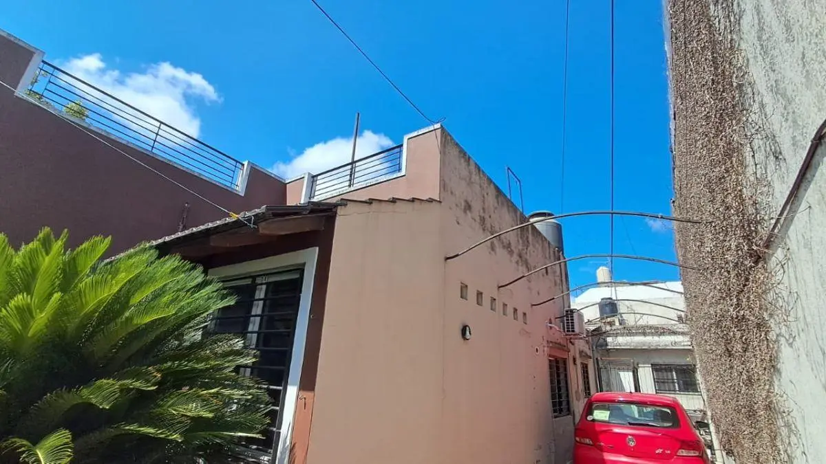 CASA TIPO PH 2 DORMITOEIOS AL FRENTE CON PATIO, GARAGE Y TERRAZA 4