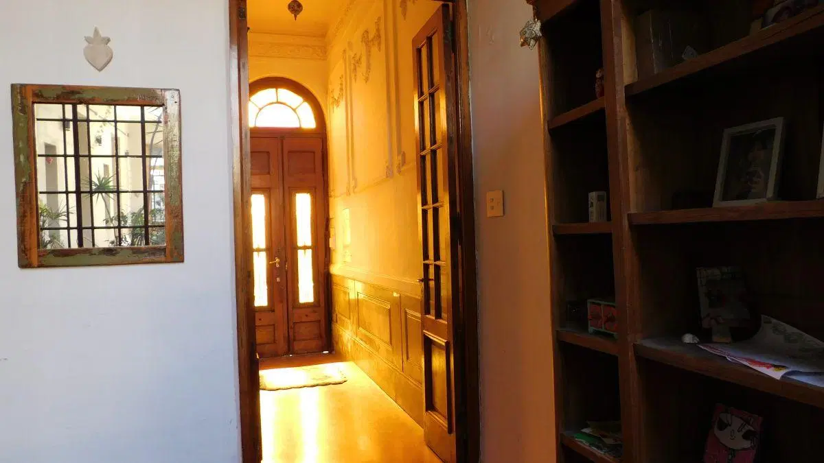 PH 4 ambientes remodelados + patio + atellier con patios en venta en Barracas 8