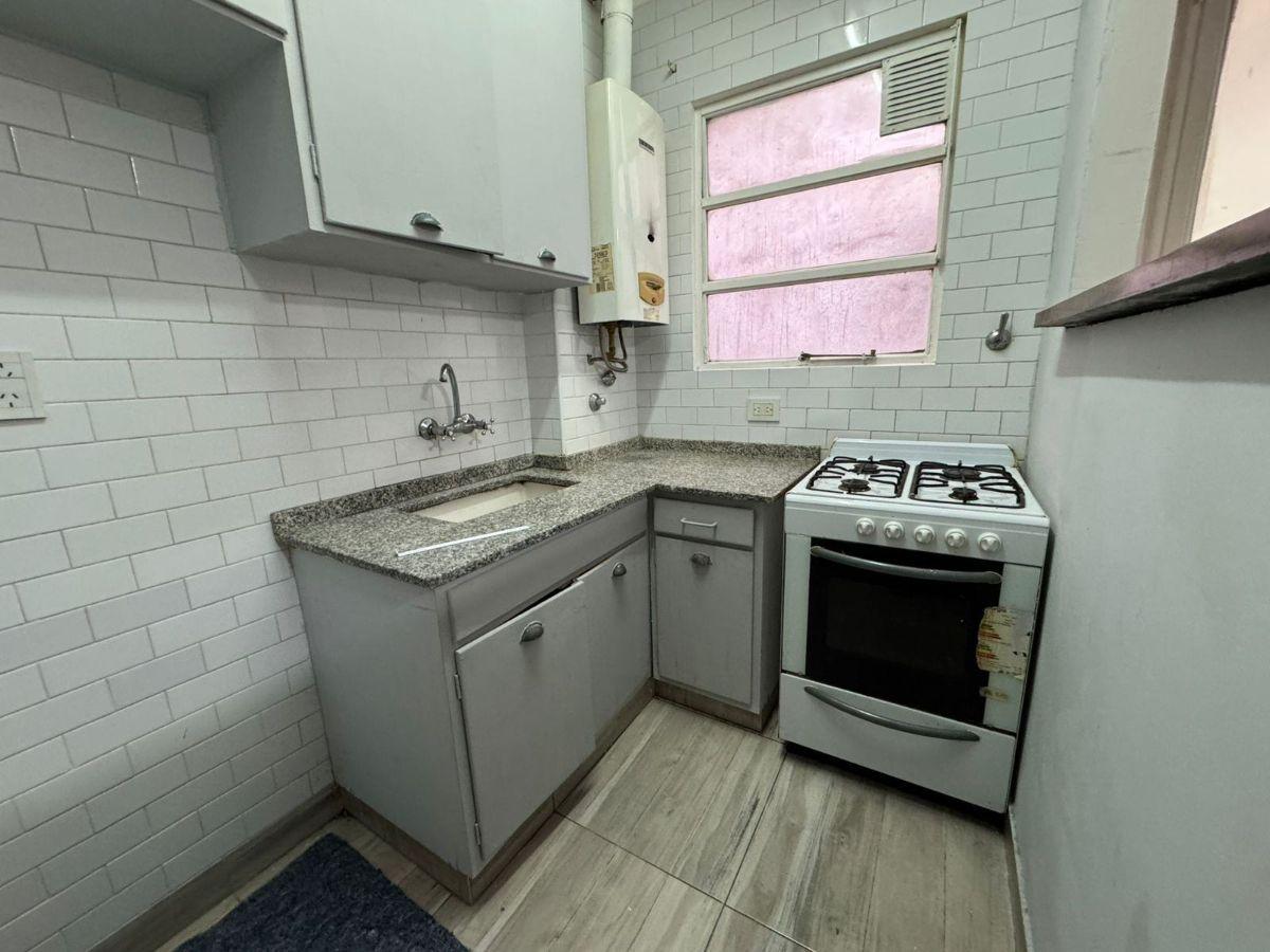 Foto de Apto Credito Departamento 2 Ambientes Bajas Expensas con Patio en Venta en Belgrano C, imagen 5