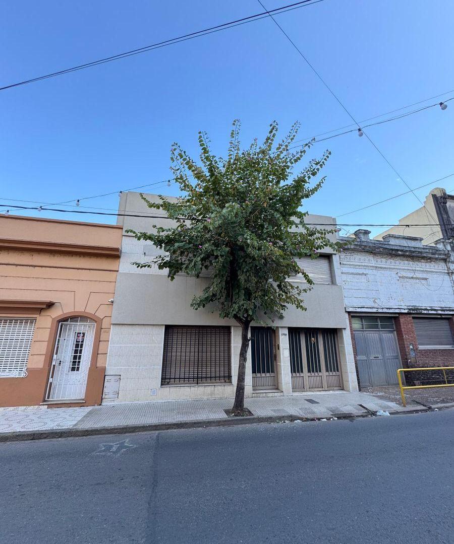 Foto de Casa de 218 m² con 4 dormitorios en venta en Centro, imagen 1