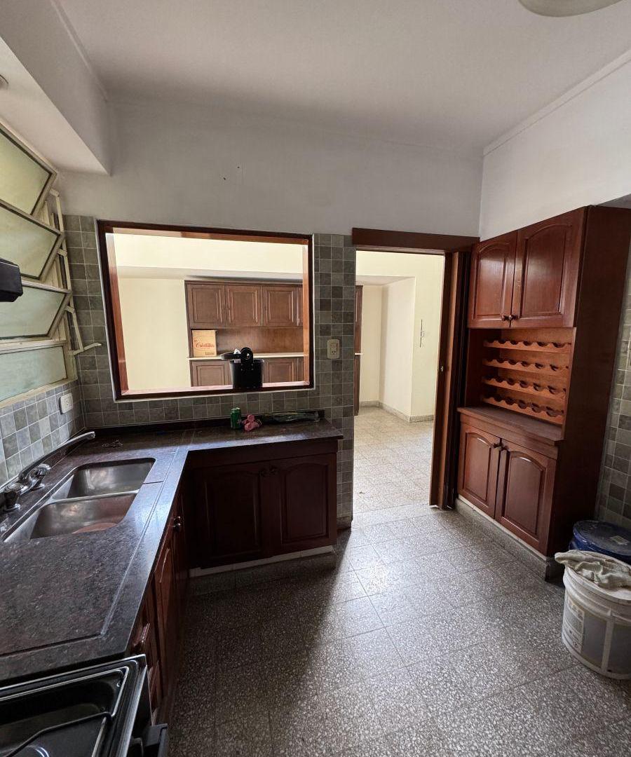 Foto de Casa de 218 m² con 4 dormitorios en venta en Centro, imagen 3