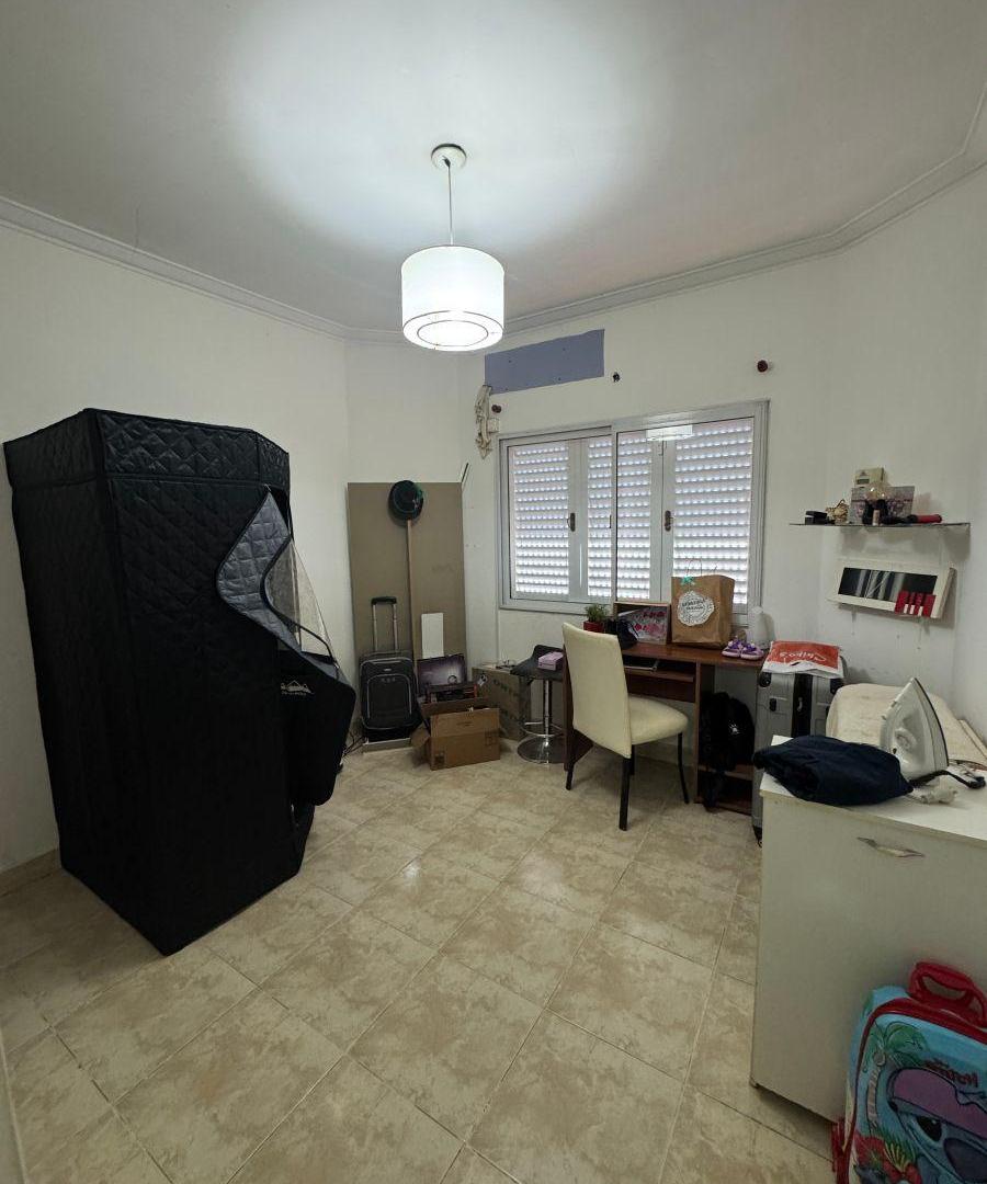Foto de Casa de 280 m² con 4 dormitorios, 2 cocheras, Pileta, Quincho., imagen 3