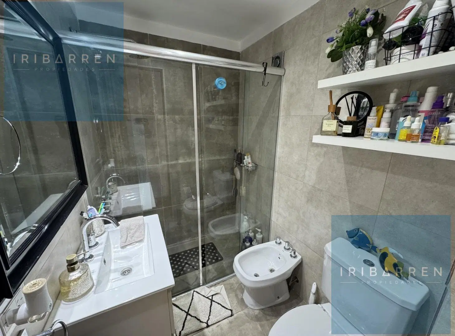 Departamento 4 ambientes + dependencia en Almagro 5