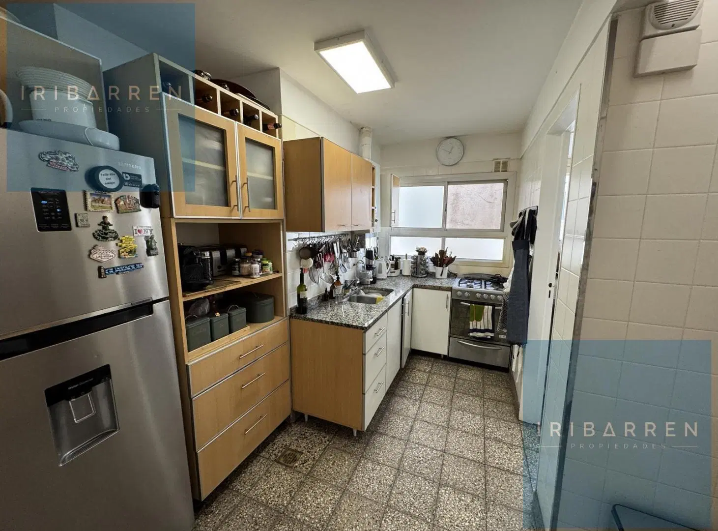 Departamento 4 ambientes + dependencia en Almagro 8