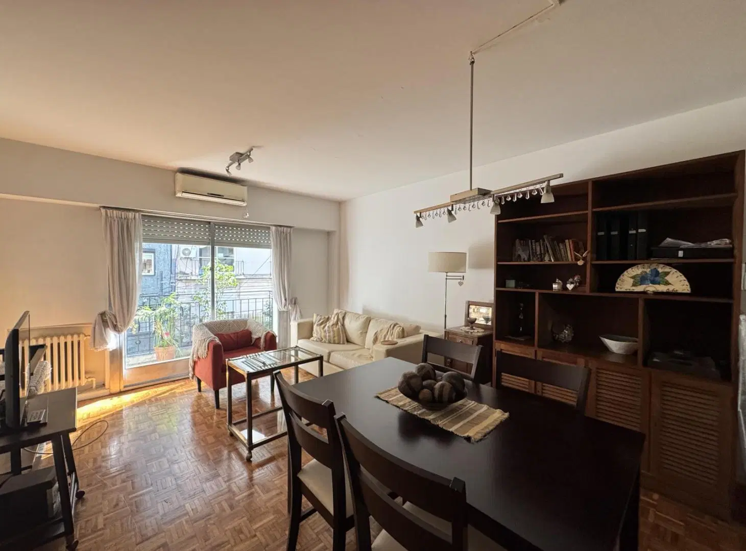 Departamento monoambiente con balcón en venta en Recoleta 3